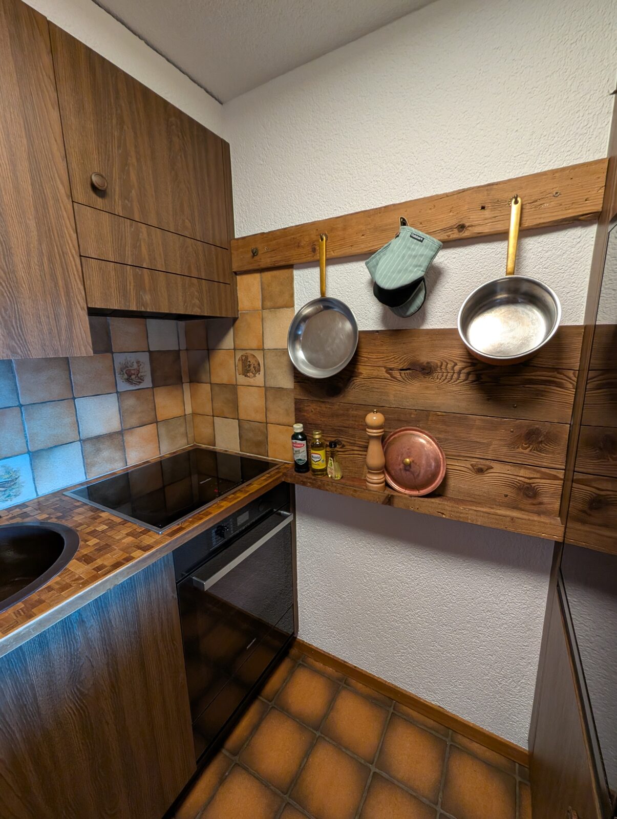 Küche mit Herd, Bergwohnung Verbier